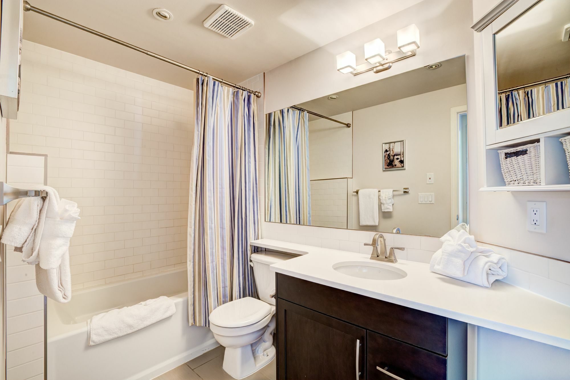 Suite Digs - Genesis Calgary Luaran gambar